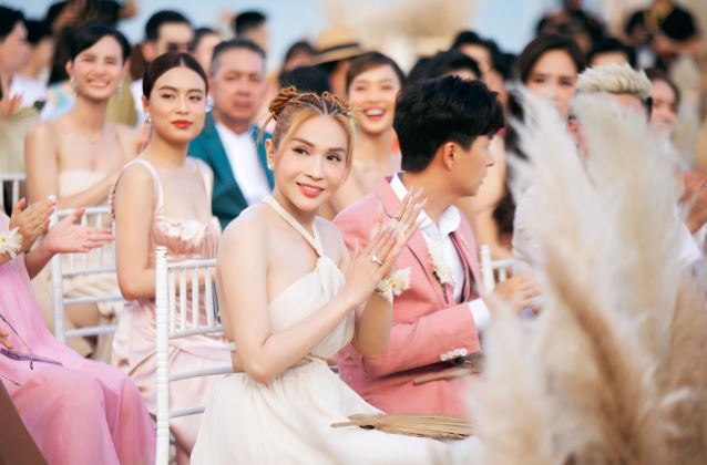 Những hình ảnh đẹp nhất ở hôn lễ có 102 của Minh Hằng và chồng doanh nhân - Ảnh 11