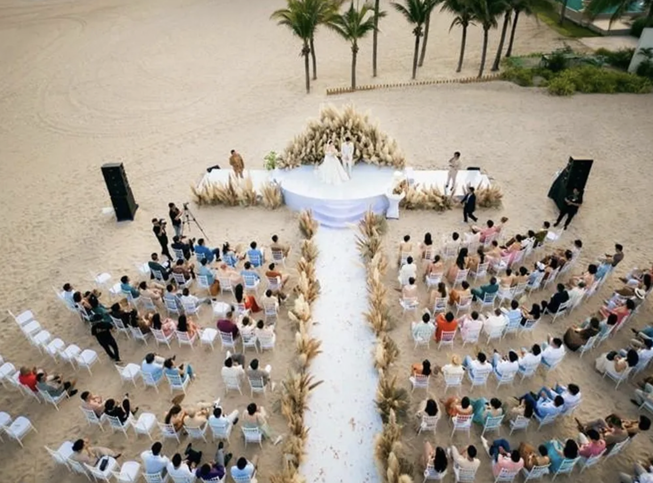Những con số gây choáng trong đám cưới của Minh Hằng và chồng đại gia, giá trị chiếc váy cưới ngang ngửa chị đẹp Son Ye Jin - Ảnh 9