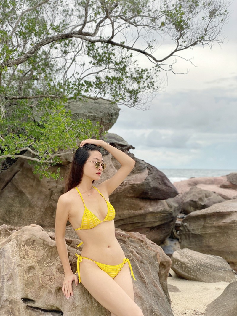 Lương Thùy Linh vẫn chăm chỉ diện bikini khoe dáng nóng bỏng dù bị mẹ phản đối - Ảnh 5