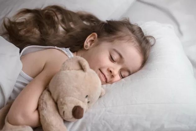Đại học Y khoa của Mỹ phát hiện: Trẻ ngủ không đủ 9 giờ mỗi đêm sẽ có ít chất xám hơn - Ảnh 2