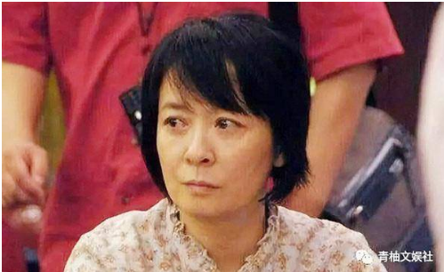 Tôn Di và Đồng Tử Kiện ly hôn, 'đệ nhất quản lý Cbiz' Vương Kinh Hoa liên tục bị 'réo tên' - Ảnh 1