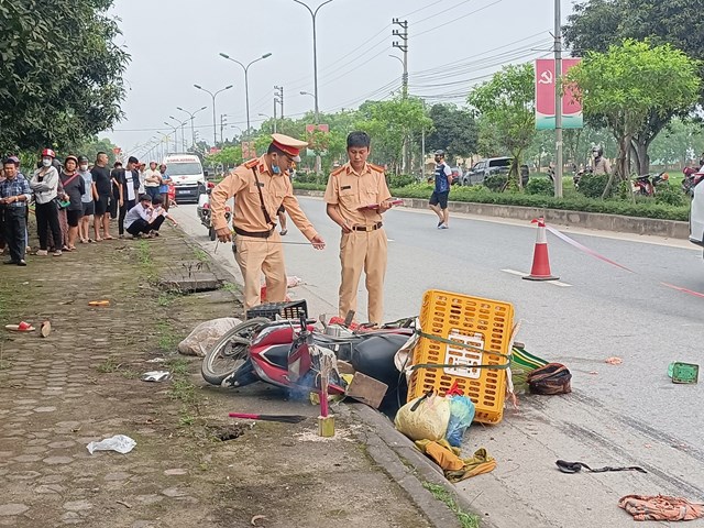 Hiện trường vụ tai nạn khiến 2 người phụ nữ thương vong ở Hà Tĩnh - Ảnh 1