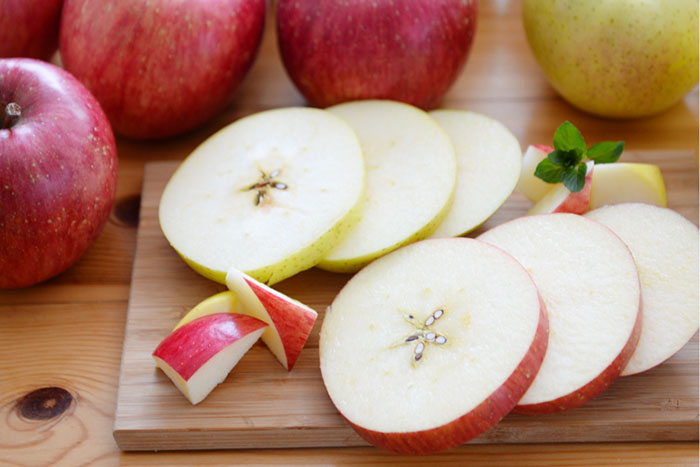Tác dụng không ngờ của việc ăn một quả táo mỗi ngày nhưng 3 thời điểm này thì được khuyến cáo không nên ăn - Ảnh 1