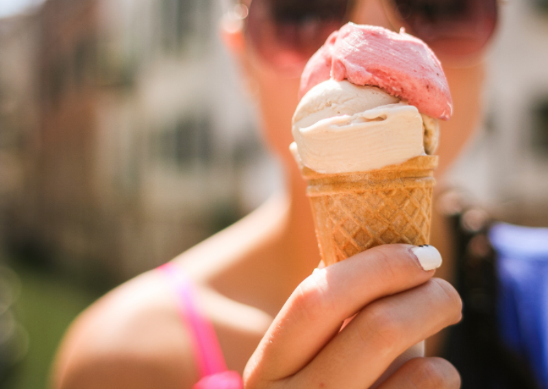 Ăn kem mỗi ngày có thực sự gây hại cho sức khỏe như chúng ta nghĩ? - Ảnh 1