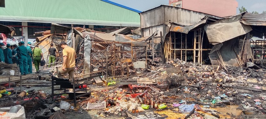 Đồng Tháp: Cháy chợ Bình Thành, thiệt hại nhiều tỷ đồng - Ảnh 5