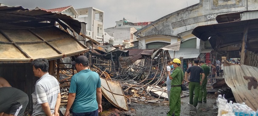 Đồng Tháp: Cháy chợ Bình Thành, thiệt hại nhiều tỷ đồng - Ảnh 3
