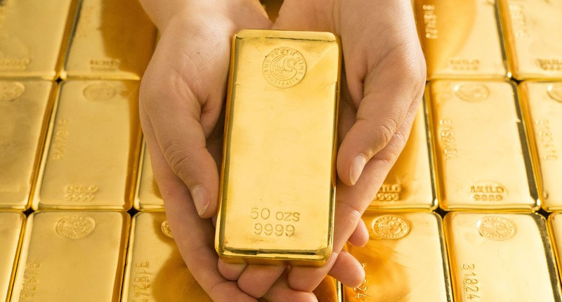 Giá vàng hôm nay 21/6/2024: Tăng mạnh lên mức cao nhất 2 tuần qua, vàng SJC trong nước vẫn đứng im - Ảnh 2