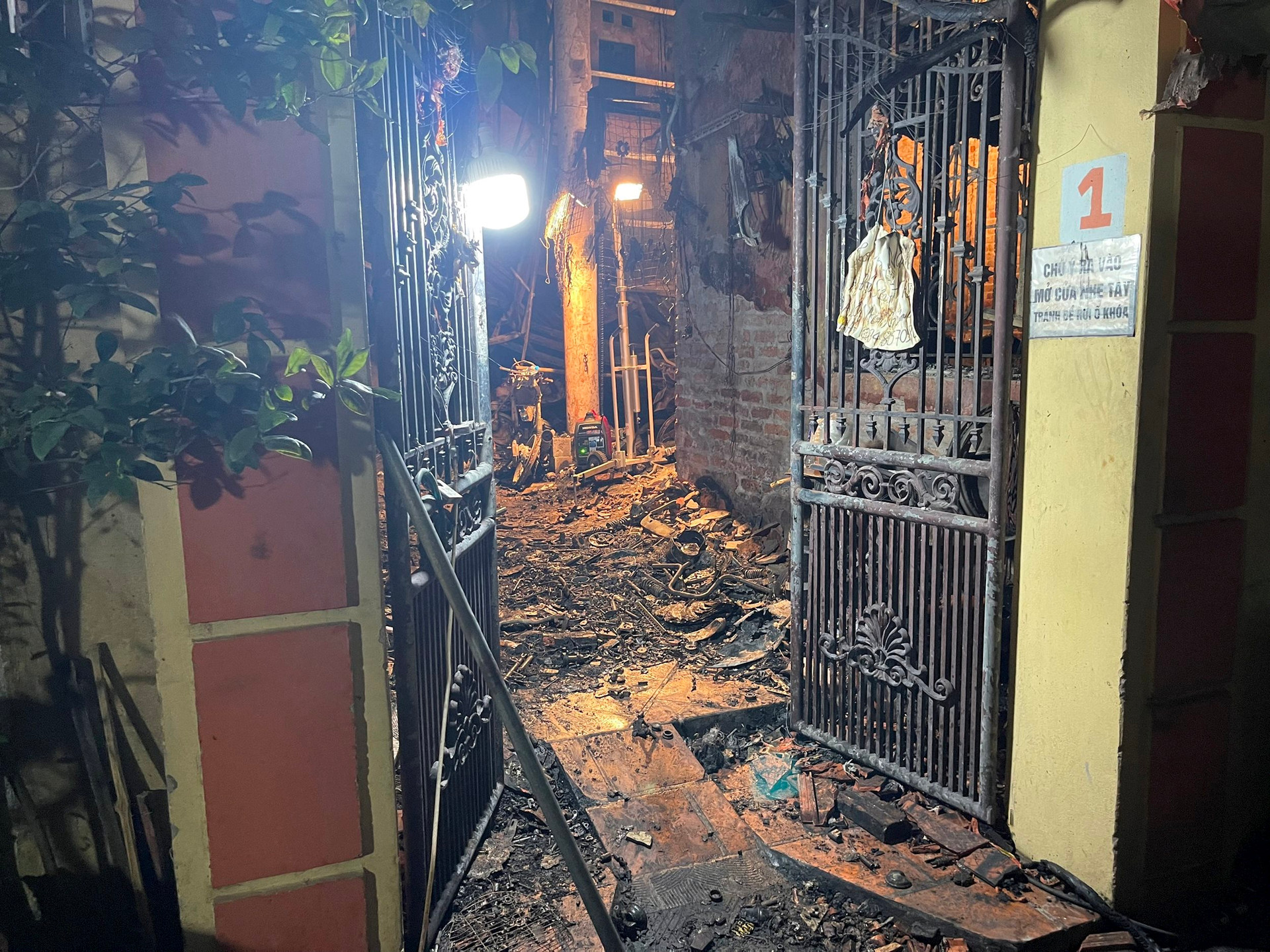 Hà Nội: Cháy nhà trọ 5 tầng 14 người tử vong, 3 người bị thương - Ảnh 2