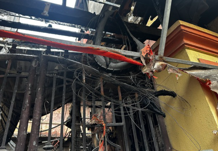 Vụ cháy nhà trọ Trung Kính: Ám ảnh cảnh thi thể nạn nhân bọc trong túi vải, bình cứu hỏa không có tác dụng - Ảnh 2