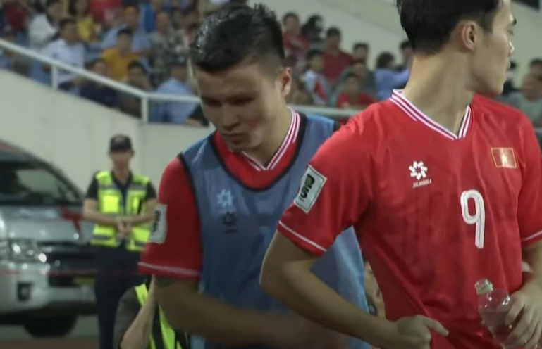 Đội tuyển Việt Nam thua thảm bại trước Indonesia với tỷ số 3-0, Quang Hải nổi giận vì không được vào sân - Ảnh 2