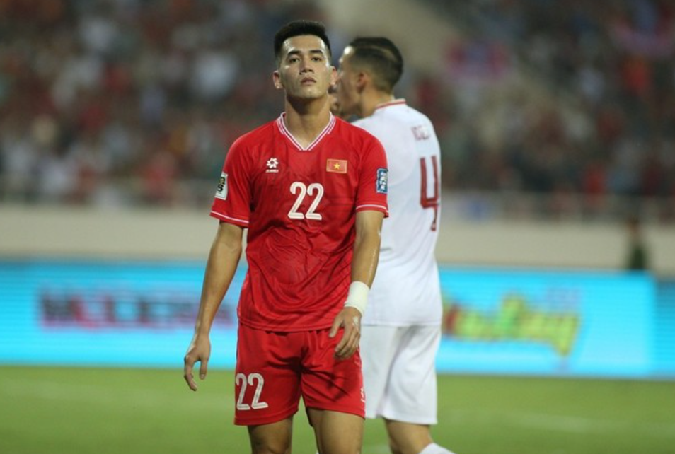 Đội tuyển Việt Nam thua thảm bại trước Indonesia với tỷ số 3-0, Quang Hải nổi giận vì không được vào sân - Ảnh 1