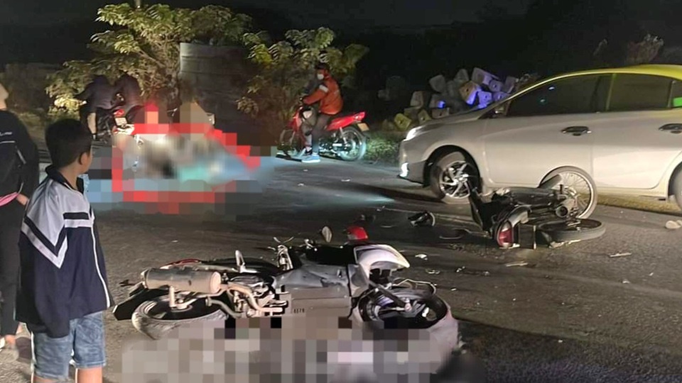 Hà Nội: Tai nạn giao thông nghiêm trọng, 2 người qua đời trong cùng ngày - Ảnh 1