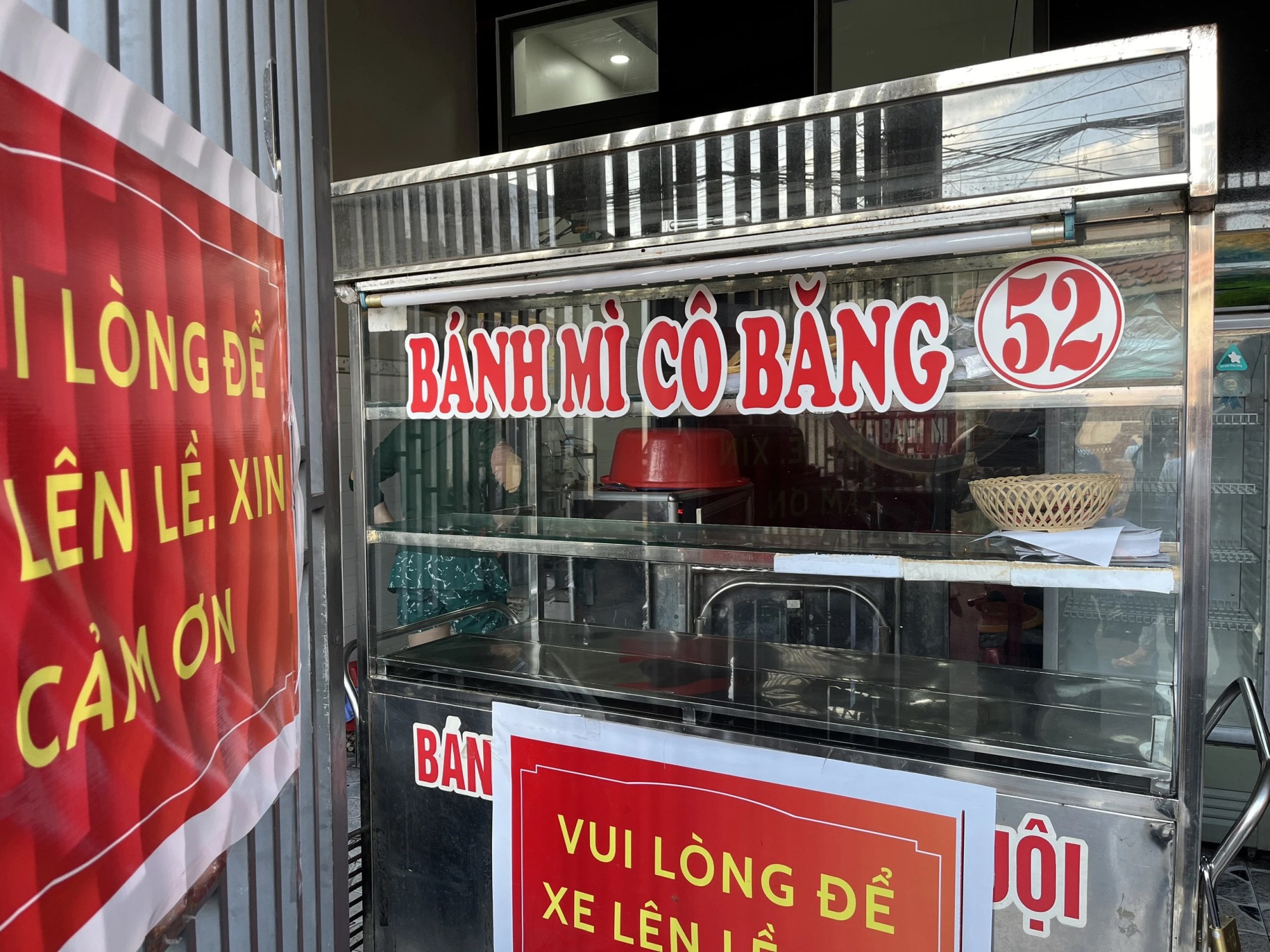 Tiệm bánh mì gây ngộ độc hơn 500 người ở Đồng Nai: Không có hóa đơn mua nguyên liệu, chế biến theo công thức riêng - Ảnh 2
