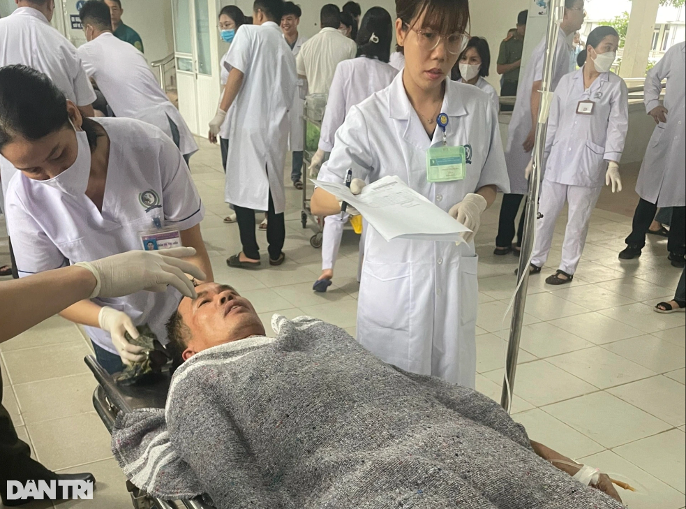 Cận cảnh hiện trường vụ sạt lở ở Hà Tĩnh khiến 3 công nhân tử vong, 4 người bị thương - Ảnh 7
