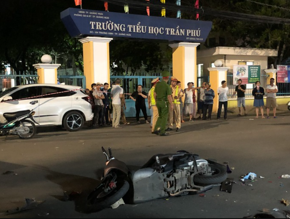 Hiện trường vụ xe tải mất lái tông liên hoàn khiến nhiều người bị thương ở Quảng Ngãi - Ảnh 5