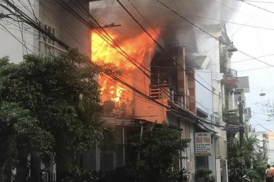 Lại cháy lớn ở Đồng Nai, nhiều tài sản bị thiêu rụi - Ảnh 2