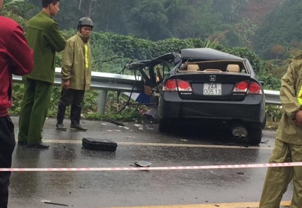 Tai nạn trên cao tốc Nội Bài – Lào Cai, giám đốc chi nhánh ngân hàng tử vong tại chỗ - Ảnh 3