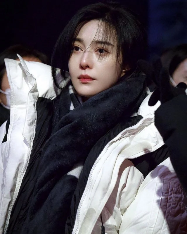 Phạm Băng Băng kết thúc quay phim tại Hàn Quốc, nhan sắc kiều diễm khiến khán giả không ngừng ‘xuýt xoa’ - Ảnh 2