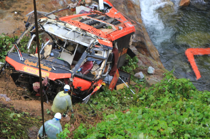 Tình hình hiện tại của các nạn nhân sống sót trong vụ xe khách lao xuống vực trên cao tốc La Sơn - Túy Loan khiến 3 người tử vong - Ảnh 2