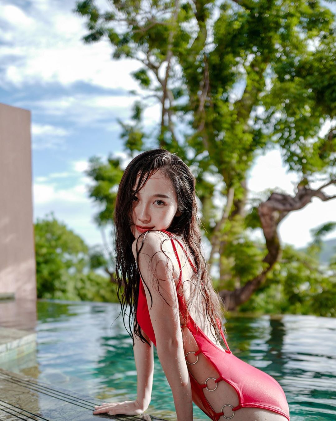 Hot girl tỷ phú người Thái Lan khiến netizen đứng ngồi không yên với gu ăn mặc quyến rũ  - Ảnh 3