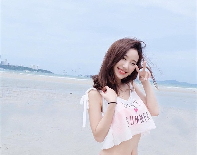Hot girl tỷ phú người Thái Lan khiến netizen đứng ngồi không yên với gu ăn mặc quyến rũ  - Ảnh 1